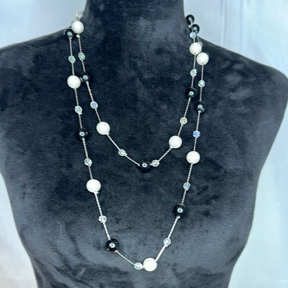 Premier Designs Multi strand faux Black and White Beaded Nacklace - Picture 1 of 4